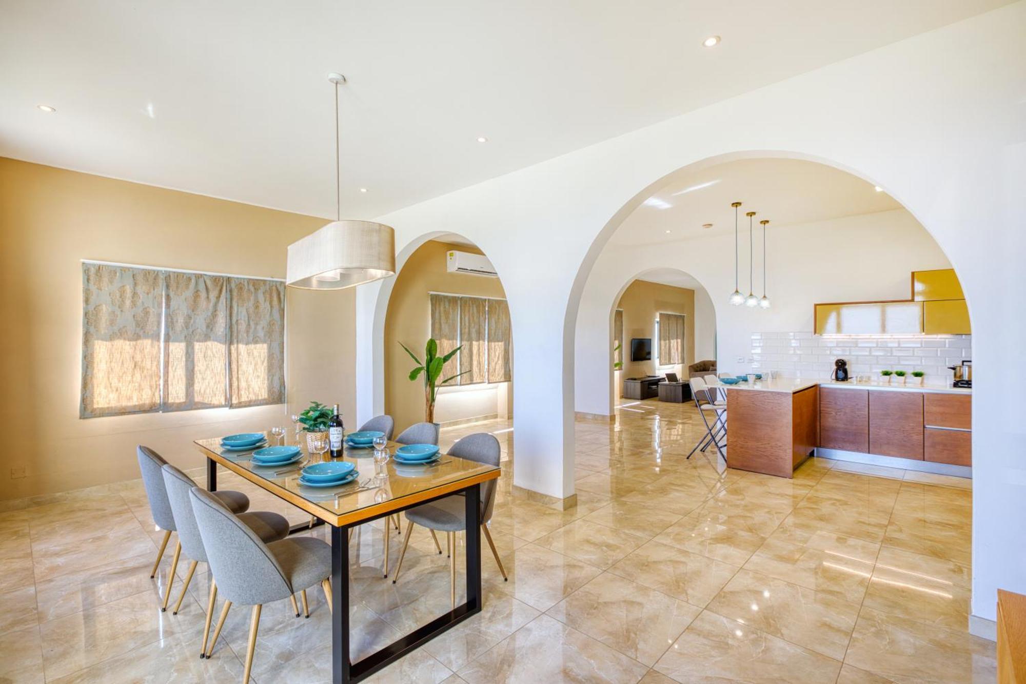 Spacious, Bright, Valley & Sea View Maisonette Xagħra